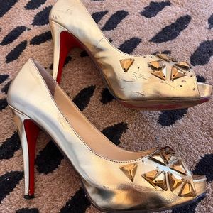 Designer inspired gold pumps size euro 40